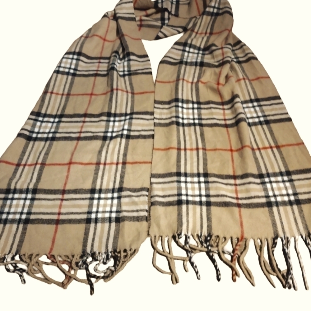 PlumFeathers camel 🐪 plaid scarf